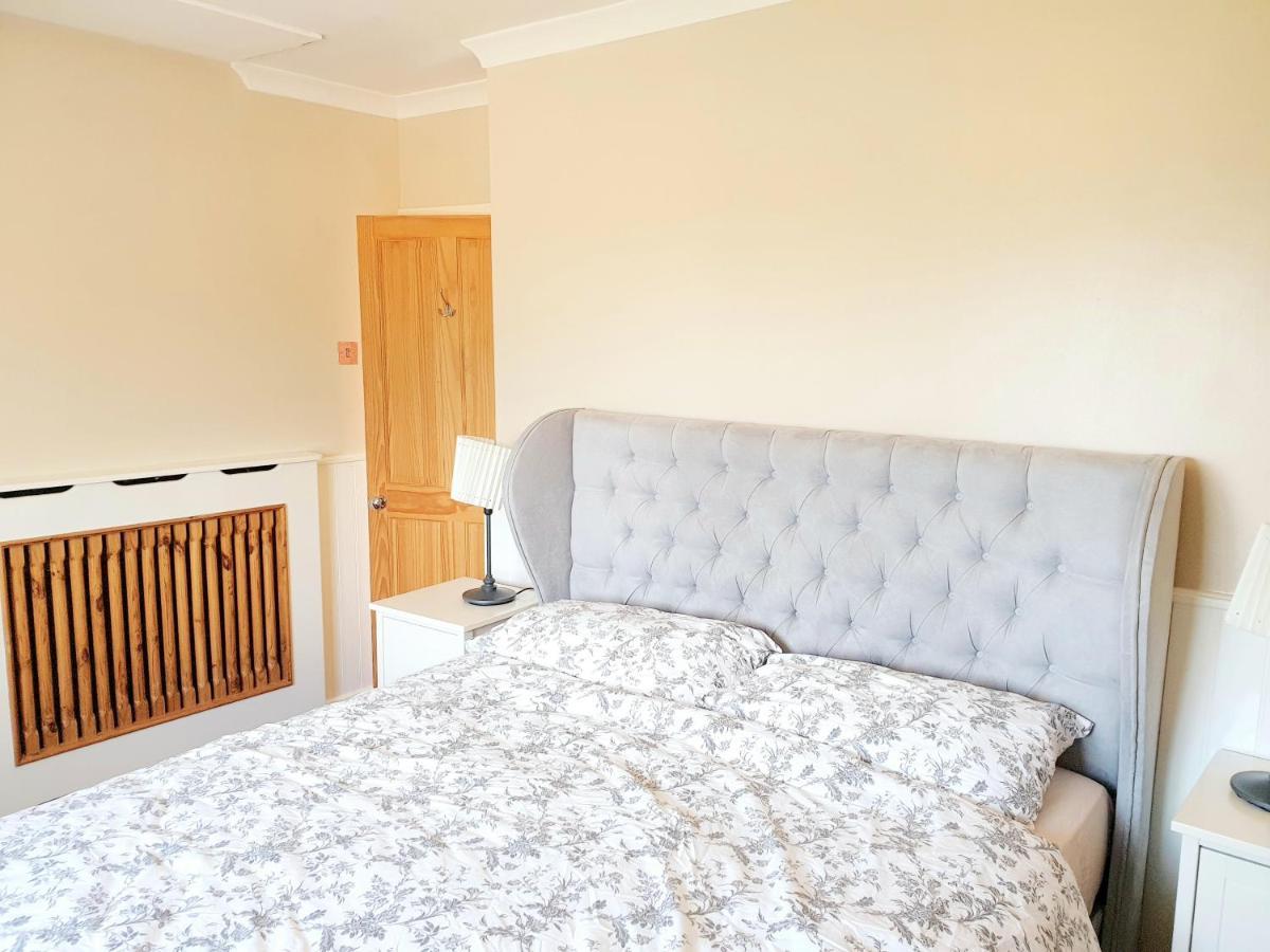 Specious 3Bed Property With Parking & Large Garden Aveley Exterior foto